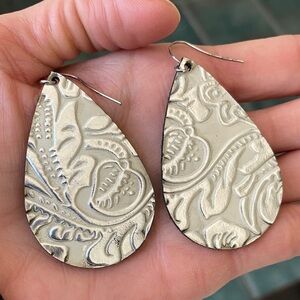 Elegant Silver and Cream Embossed Teardrop Earrings